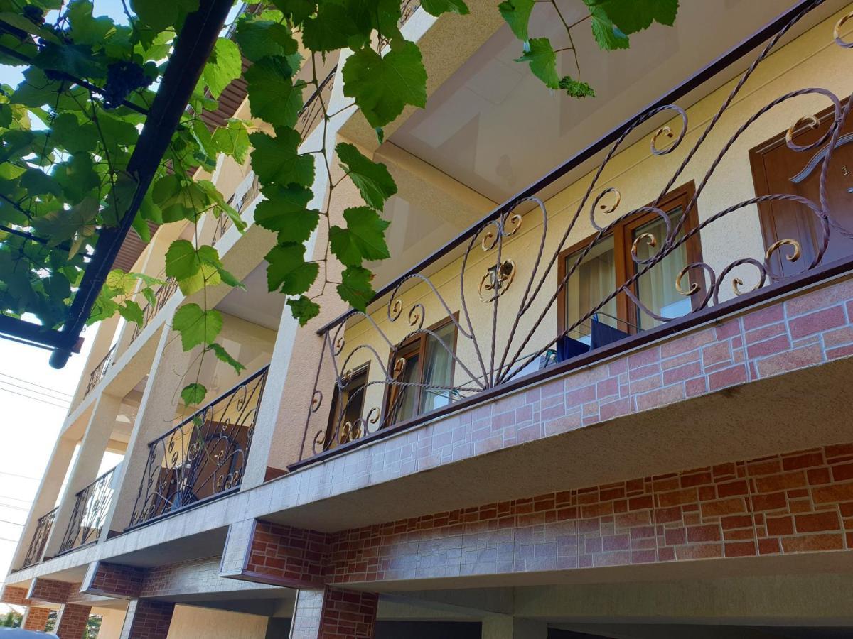 Guest House Lykhny 가그라 외부 사진