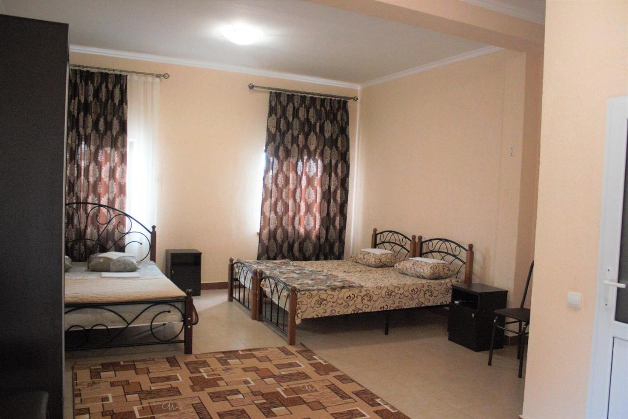 Guest House Lykhny 가그라 외부 사진