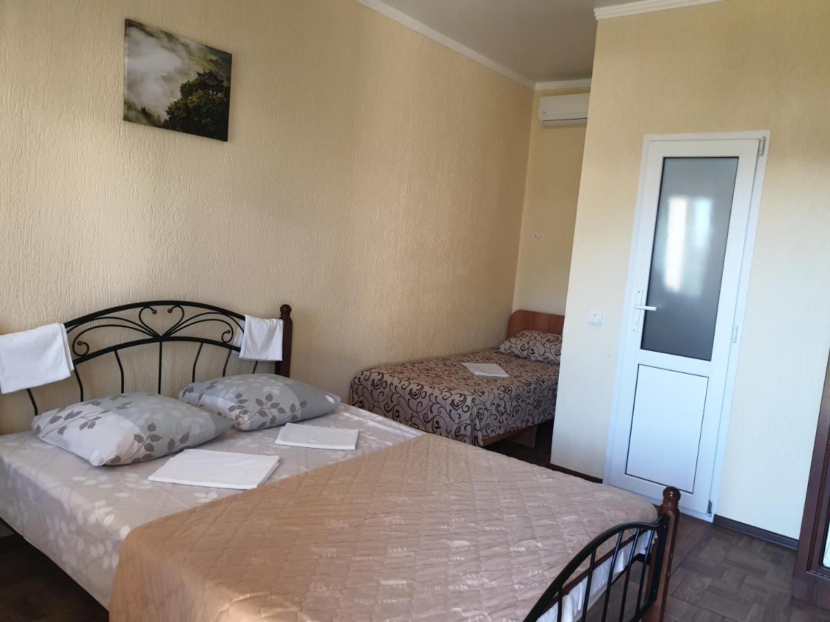 Guest House Lykhny 가그라 외부 사진