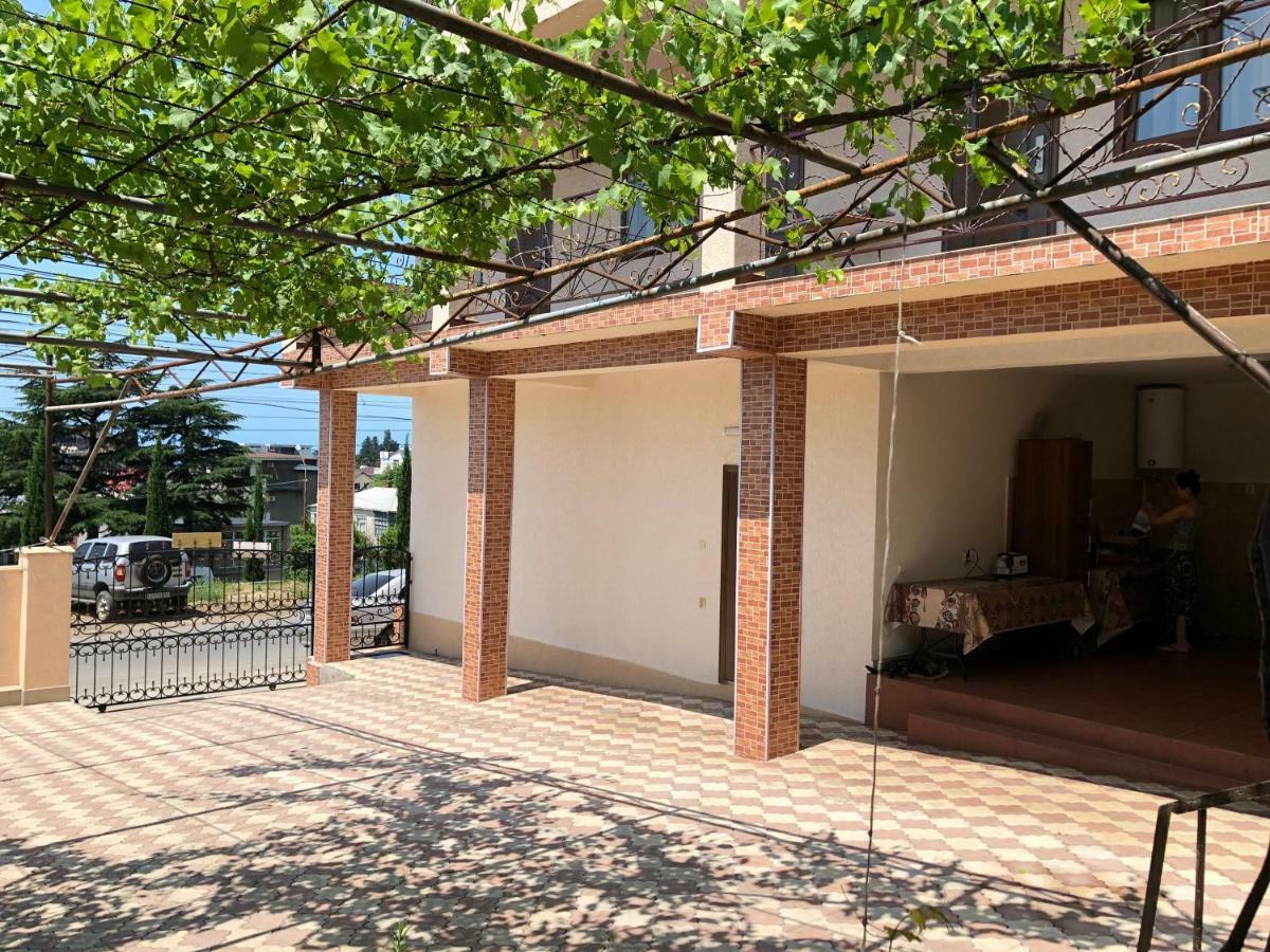 Guest House Lykhny 가그라 외부 사진